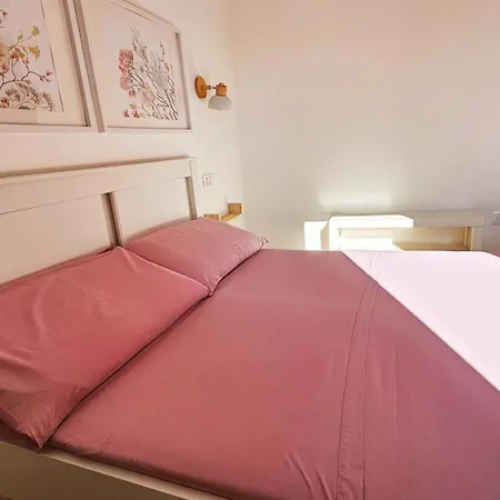 Domo Ulleri ゲストハウス 3*